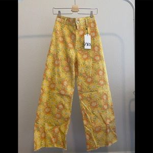 Brand new ZARA sunflower jeans